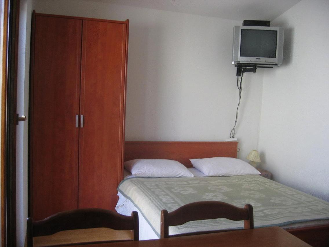 Hotel Pansion Marta Bibinje Zewnętrze zdjęcie