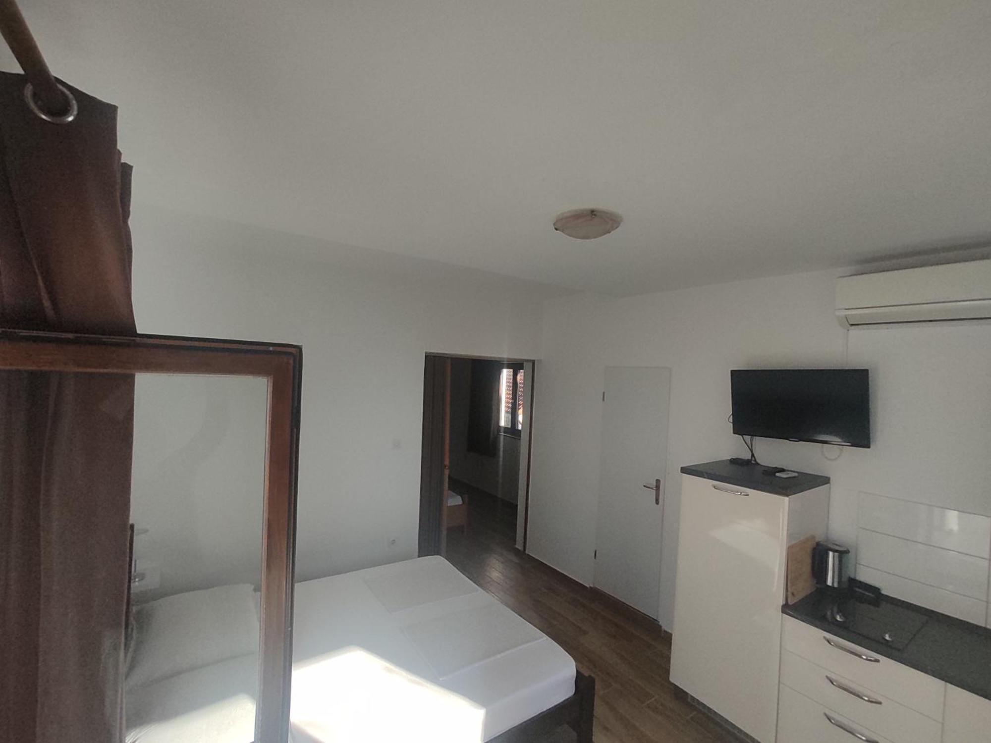 Hotel Pansion Marta Bibinje Zewnętrze zdjęcie