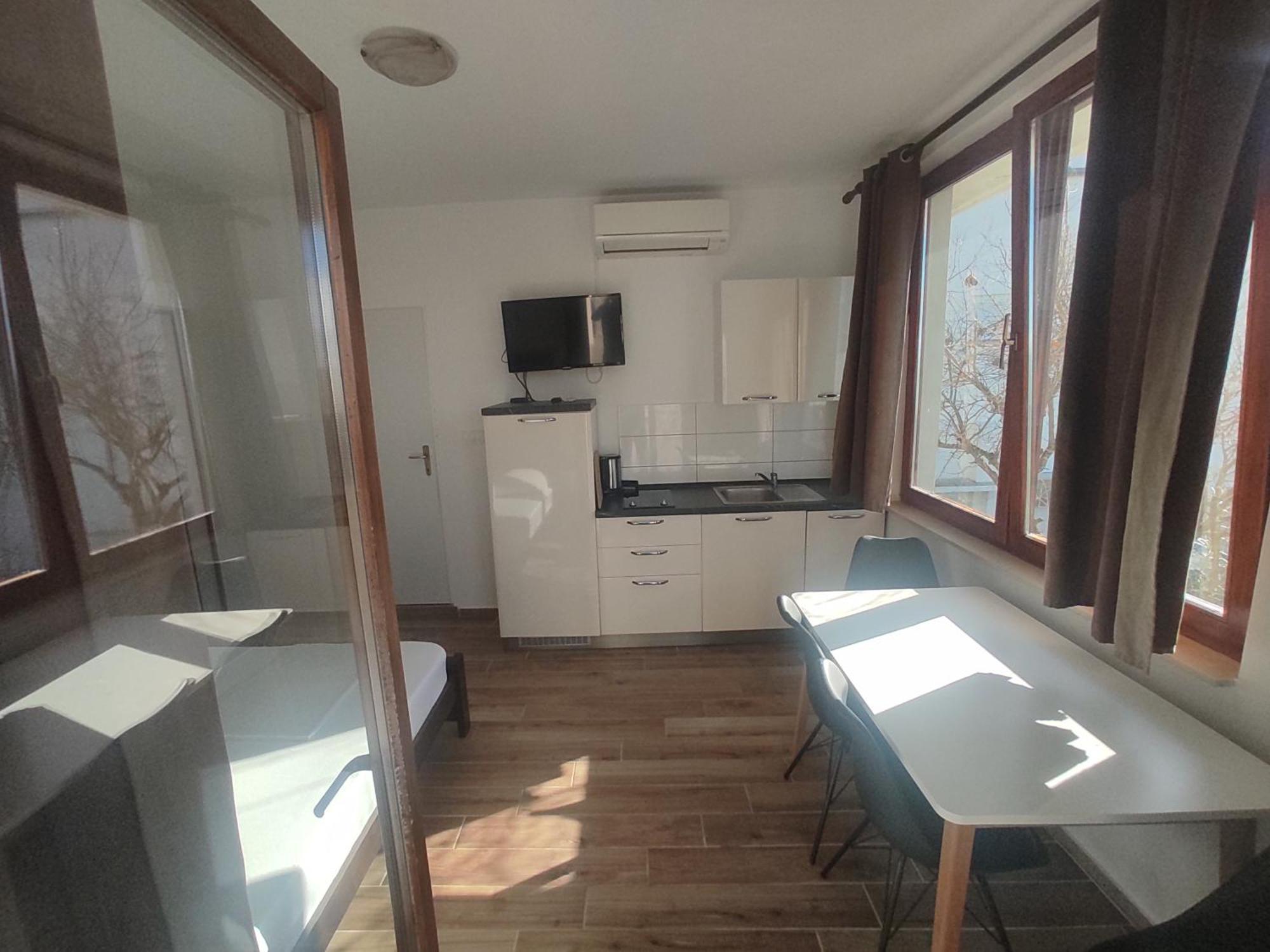 Hotel Pansion Marta Bibinje Zewnętrze zdjęcie