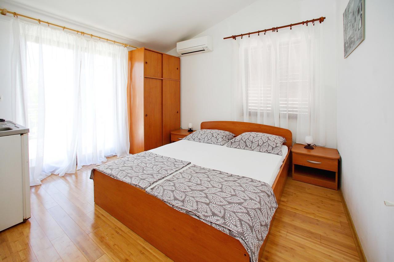 Hotel Pansion Marta Bibinje Zewnętrze zdjęcie