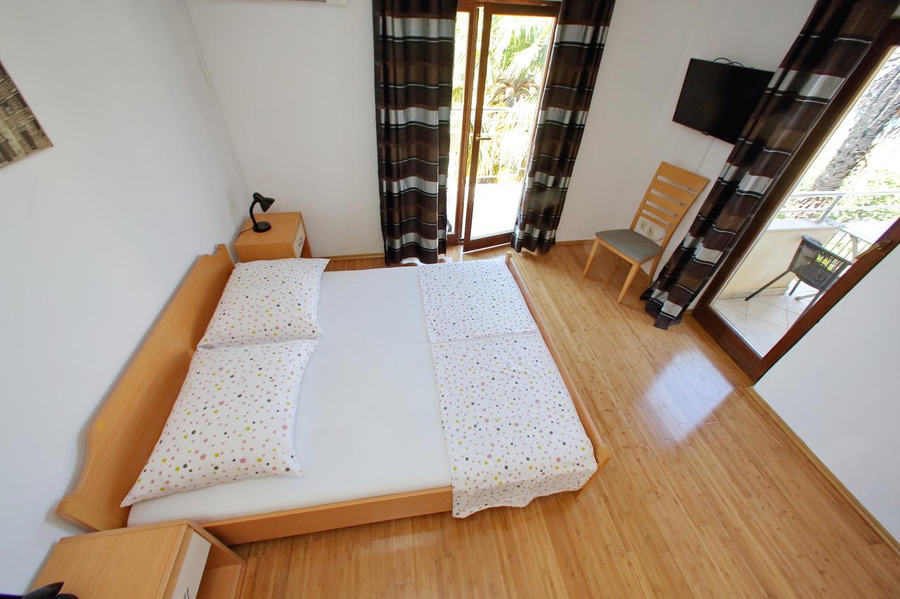 Hotel Pansion Marta Bibinje Zewnętrze zdjęcie