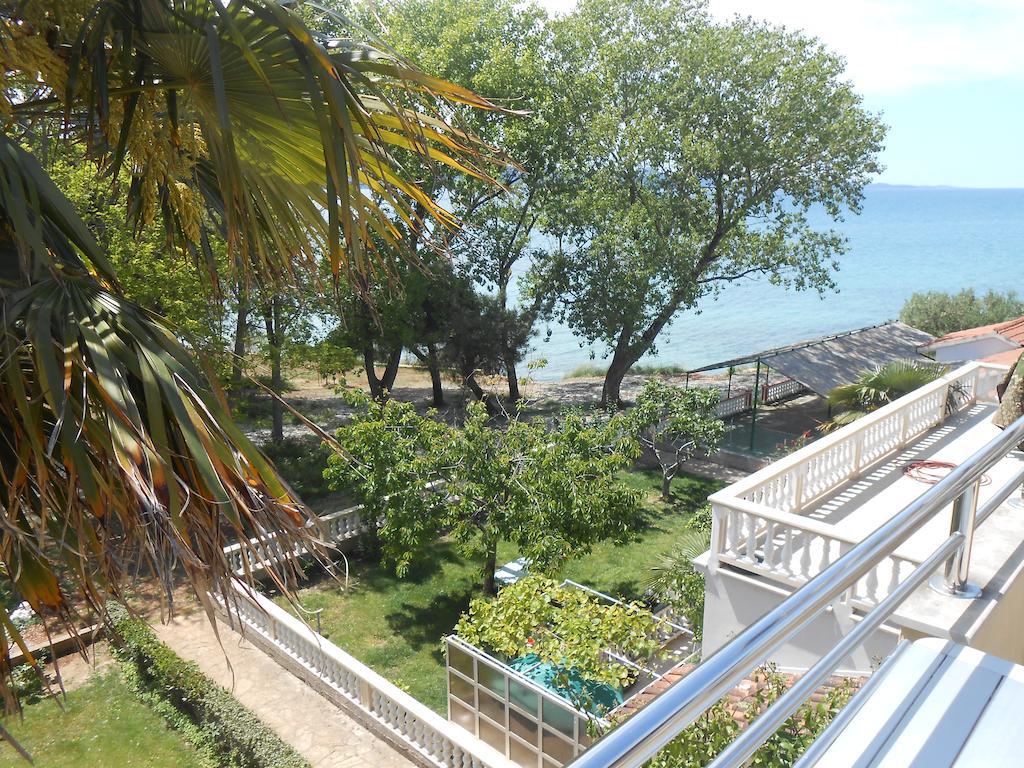 Hotel Pansion Marta Bibinje Zewnętrze zdjęcie